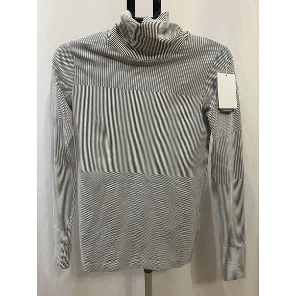 Athleta Tops - NWT Athleta Flurry Base Layer Turtleneck Light Women's size S